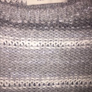 Gilly Hicks sweater